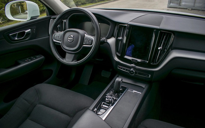 Volvo XC 60 cena 174900 przebieg: 42209, rok produkcji 2021 z Jedlina-Zdrój małe 466